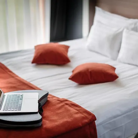 Western Lakeside Hotel