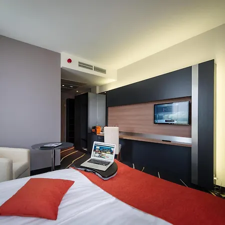 Western Lakeside Hotel