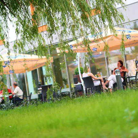 Western Lakeside Hotel Szekesfehervar