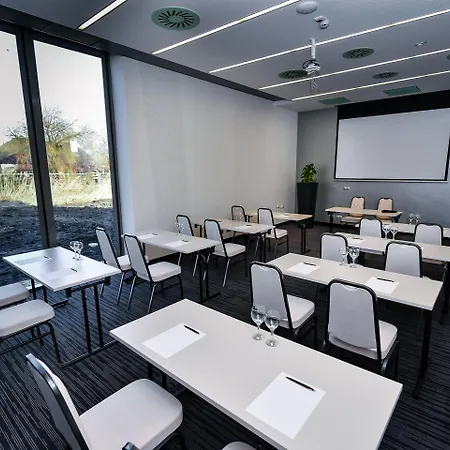 Western Lakeside Székesfehérvár