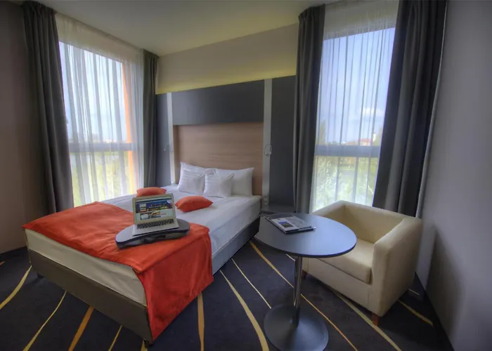 호텔 Western Lakeside 4*