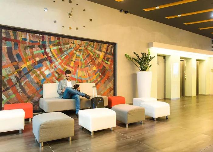 Western Lakeside Hotel