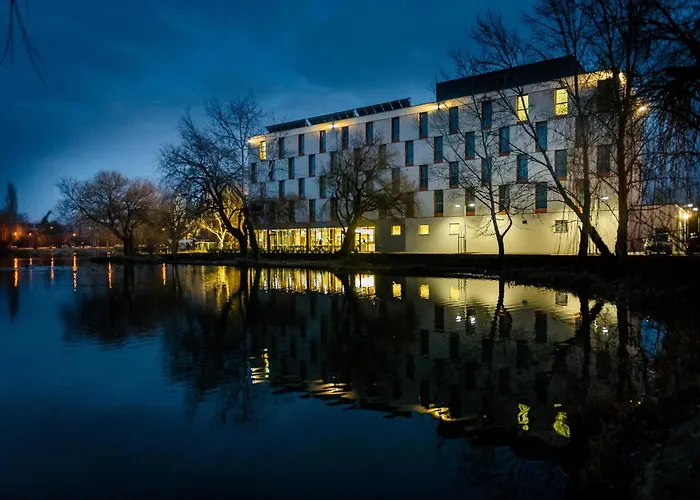 ホテル ベスト ウェスタン プラス レイクサイド