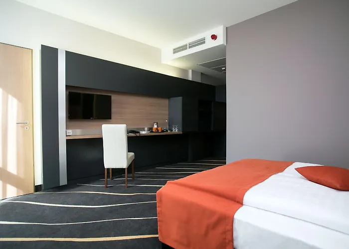 ホテル ベスト ウェスタン プラス レイクサイド