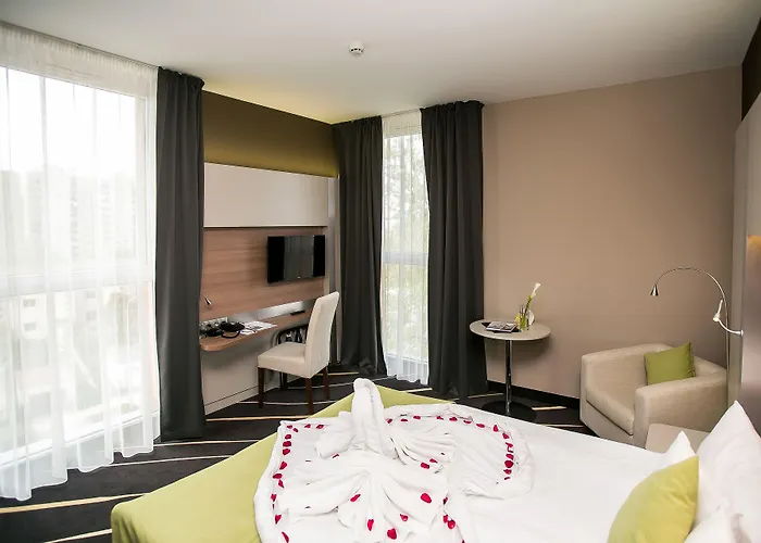 贝斯特韦斯特湖畔优质酒店 4* Székesfehérvár