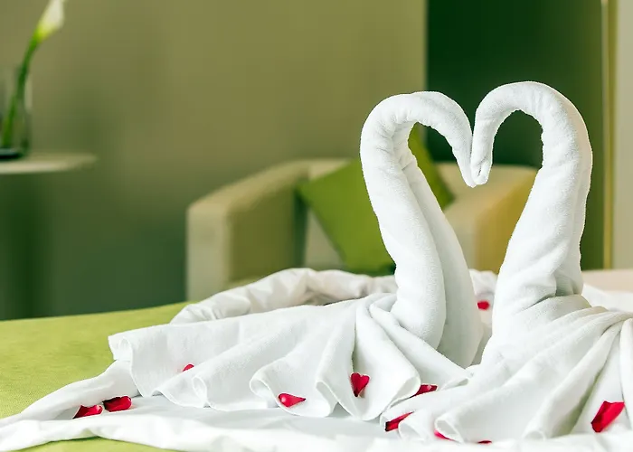 Western Lakeside Hotel 4*