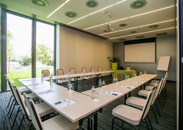 호텔 Western Lakeside Székesfehérvár