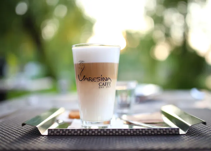 ベスト ウェスタン プラス レイクサイド ホテル セーケシュフェヘールヴァール