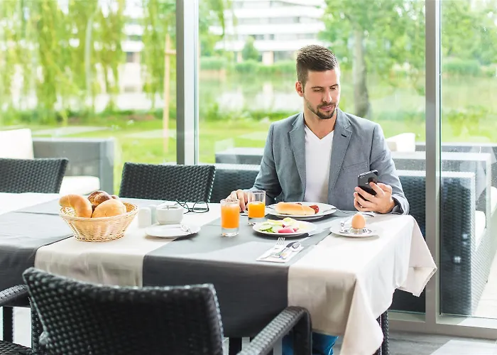 Western Lakeside 4* Székesfehérvár