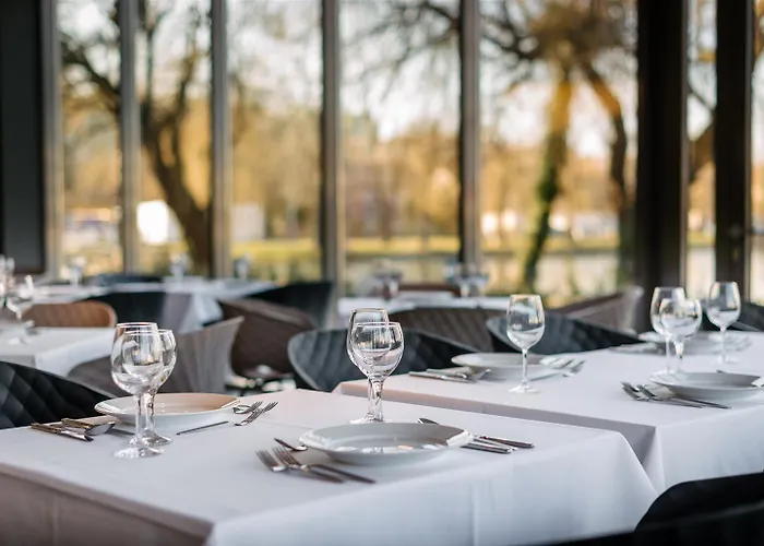 Hotel Western Lakeside