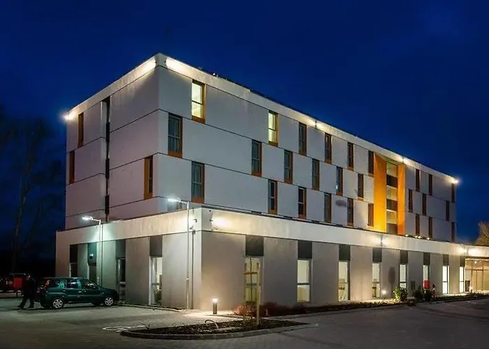 贝斯特韦斯特湖畔优质酒店 4* Székesfehérvár